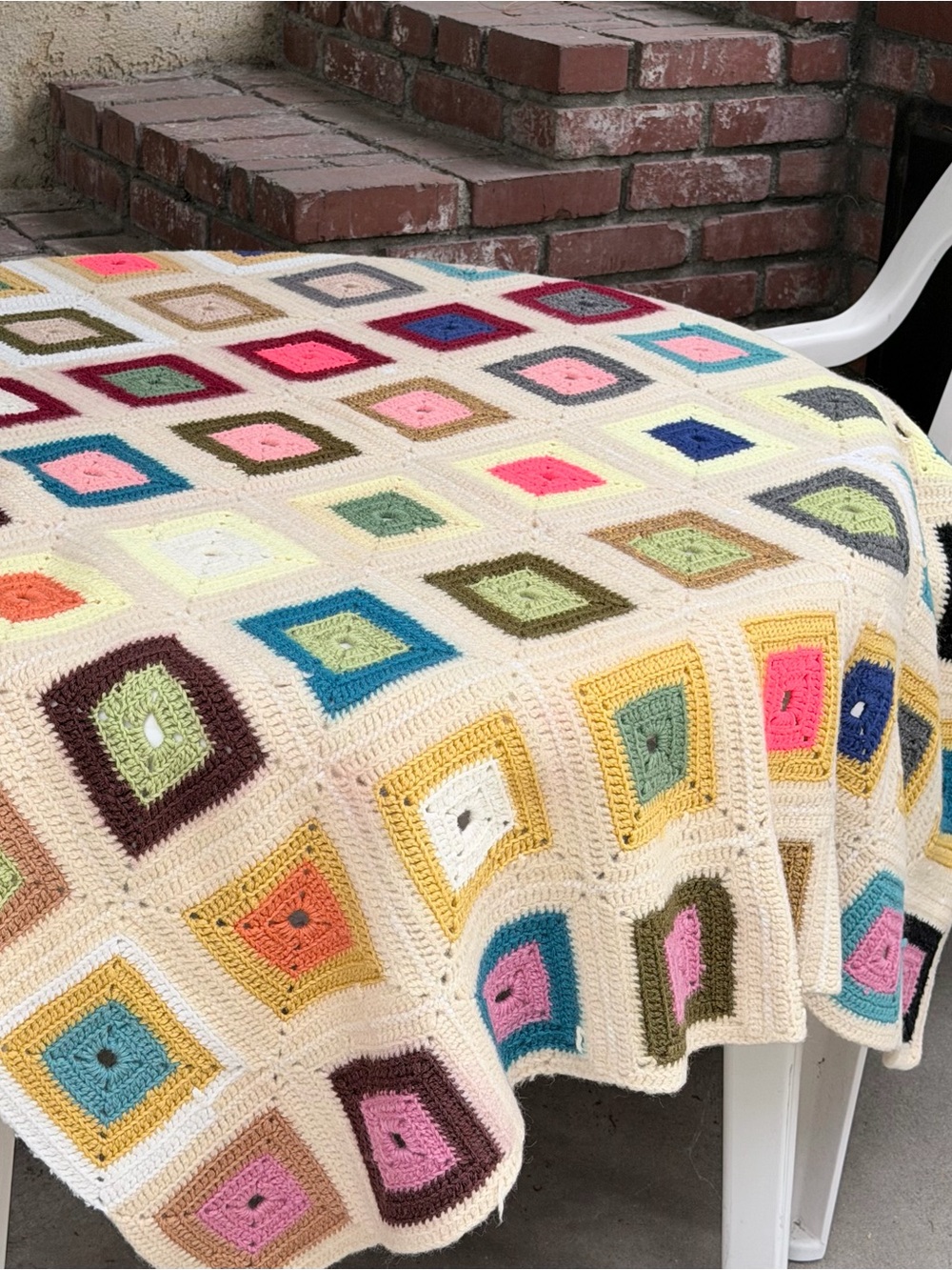 VINTAGE HANDMADE CROCHET GRANNY SQUARE AFGHAN THROW CABIN COTTAGECORE - Picture 2 of 7